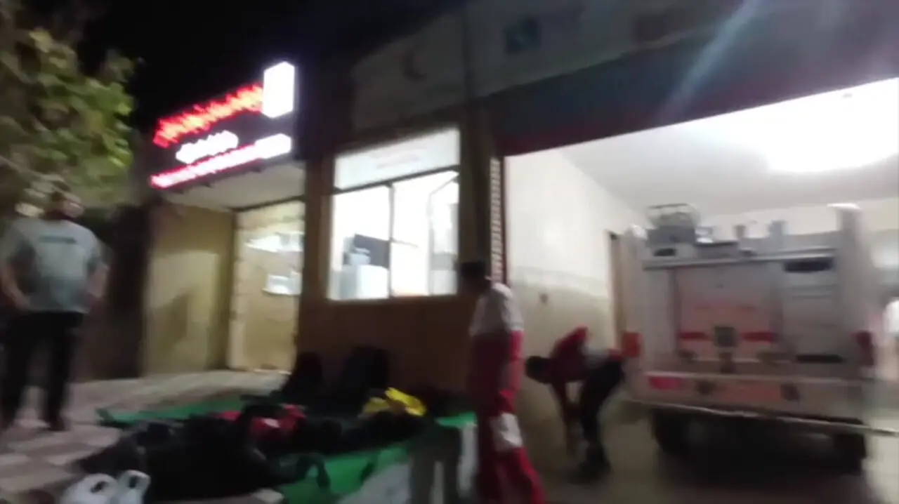 اعزام فوری ۶ تیم عملیاتی به محل سقوط بالگرد در اشترانکوه+ فیلم 