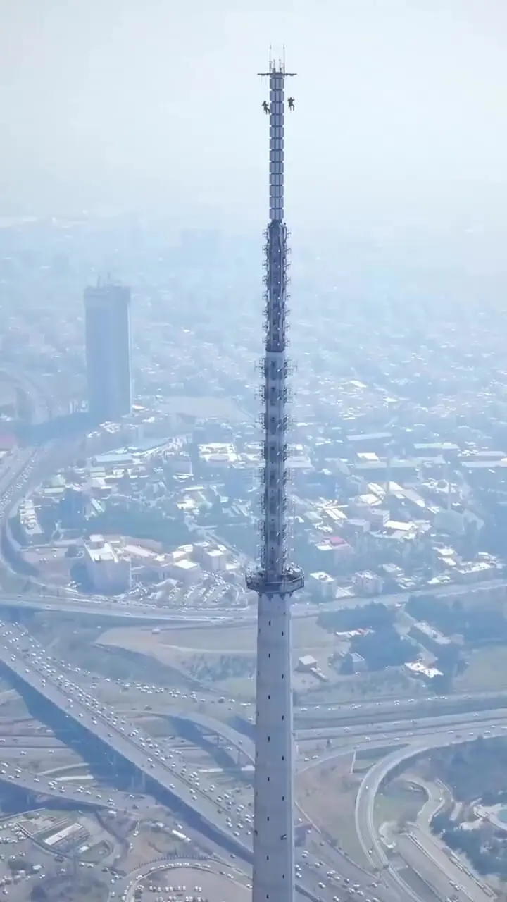 فیلم هولناک از تاب سواری در بلندترین ارتفاع تهران