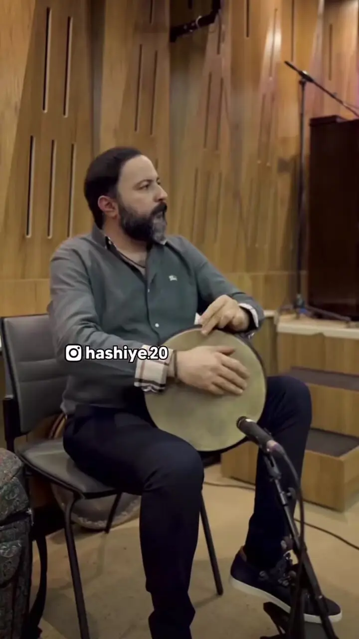 فیلم/ بازگشت باشکوه  مهران مدیری اینبار با خوانندگی/ نگاهی به پشت صحنه تمرینات موسیقی و آمادگی برای کنسرت ...