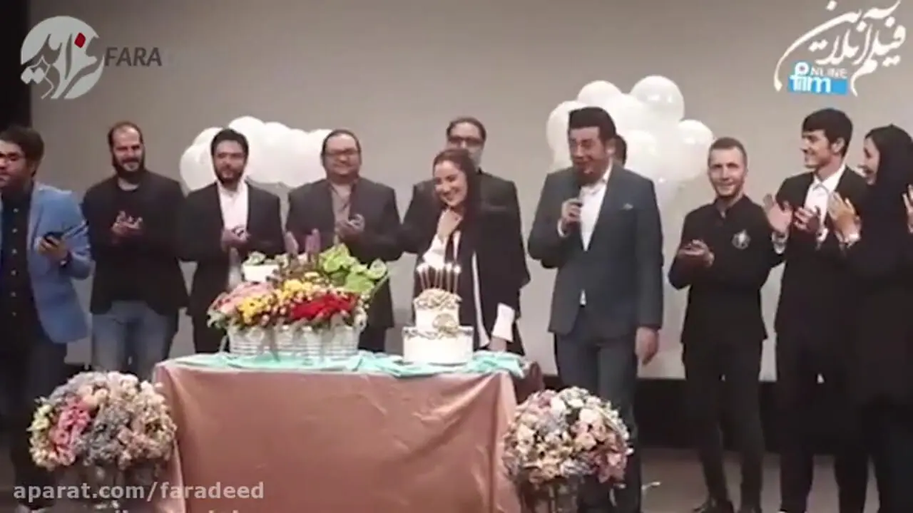 فیلم/ سنگ‌تمام حامد همایون در جشن تولد بهاره افشاری با خواندن آهنگ تولدت مبارک؛ جشنی با حضور فرزاد حسنی، سردار آزمون و...