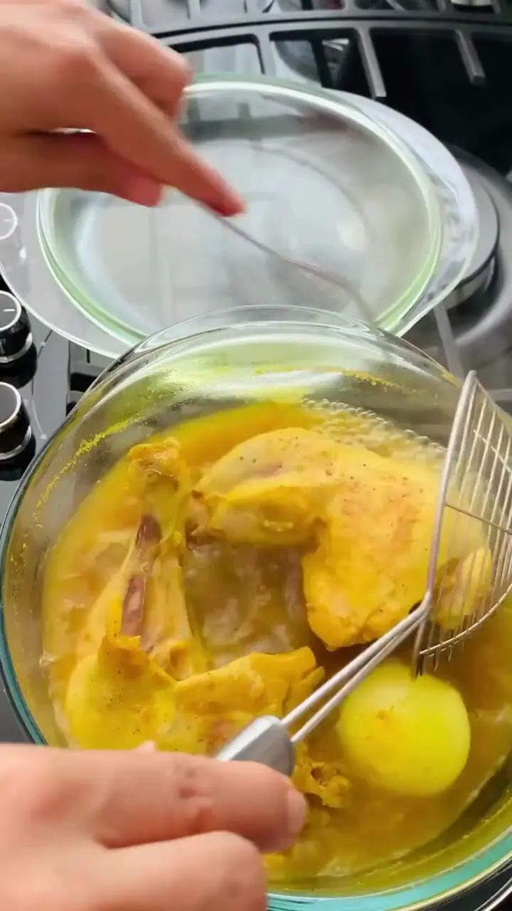 طرز تهیه خورشت کردی شبیه قورمه سبزی