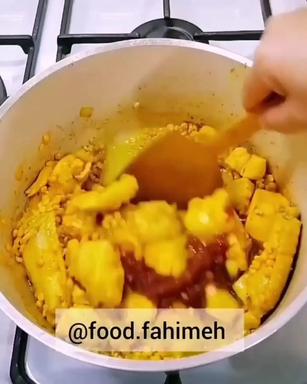 دقیق ترین دستور پخت قیمه با مرغ مجلسی