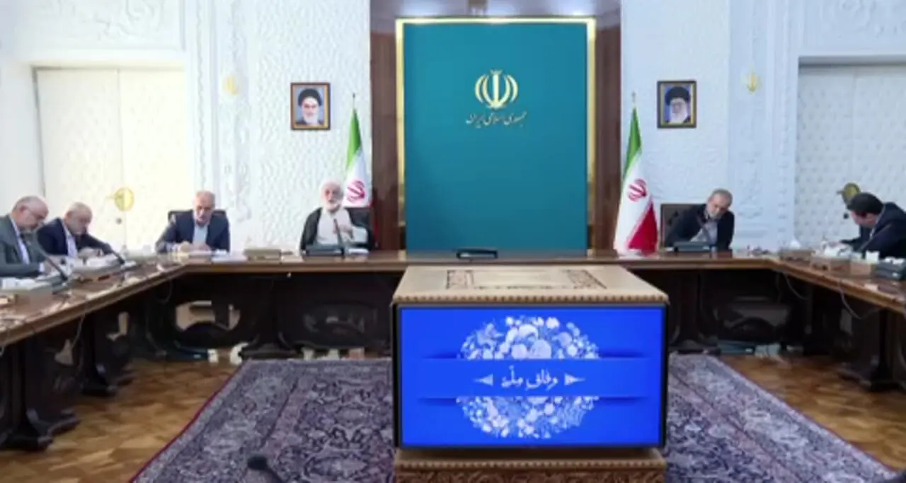 دولت به معنای حاکمیت باید حامی بخش خصوصی باشد/ باید به افزایش قدرت خرید خانوار توجه ویژه داشته باشیم