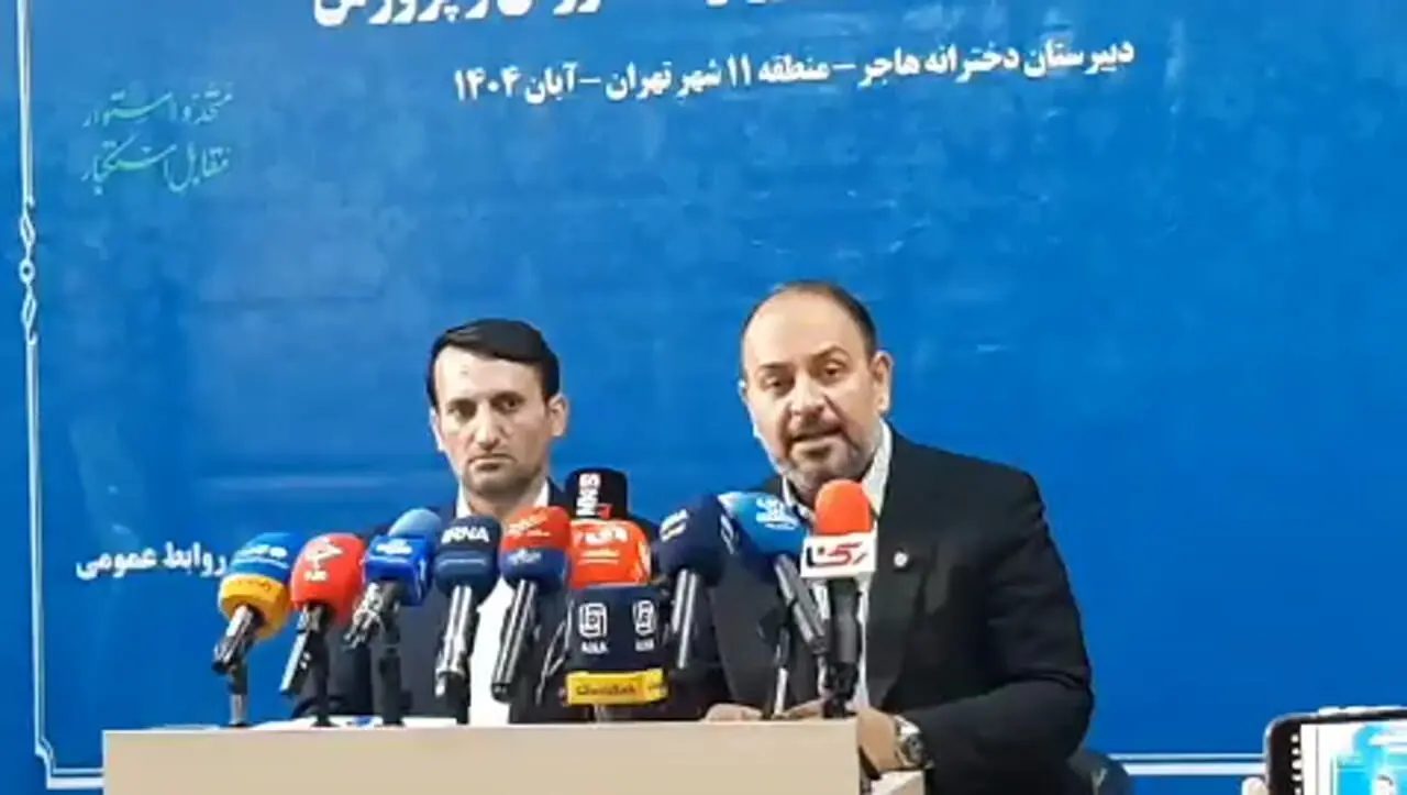 معاون پرورشی: تنبیه بدنی از رذیلت‌های اخلاقی است / متأسفانه شاهد بدرفتاری‌هایی از سوی دانش‌آموزان نسبت به معلمان نیز هستیم + فیلم