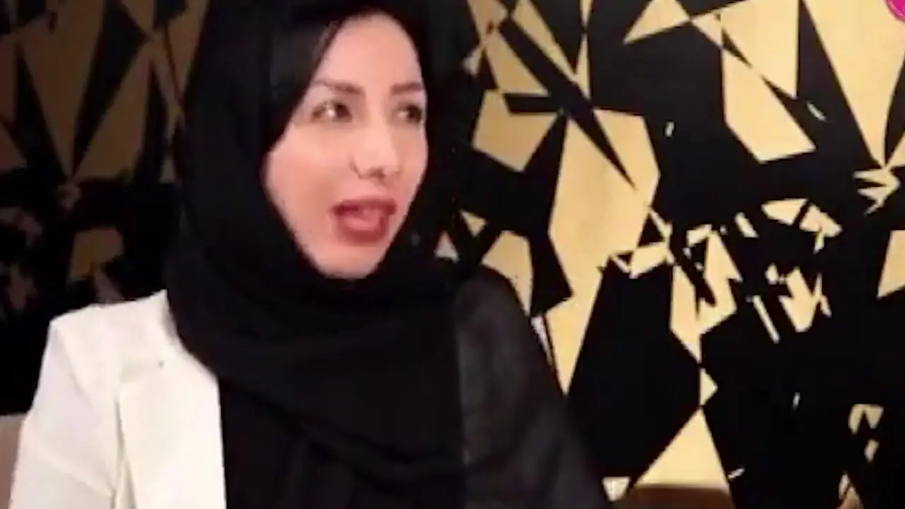 فیلم / ترلان پروانه  محبوبه بامداد خمار: همه ازم میپرسن آرایش کردی؟ ... موهات فره یا فر کردی ؟ بابا  خدا منو آرایش کرده ! / همینجوری خوشگلم ...