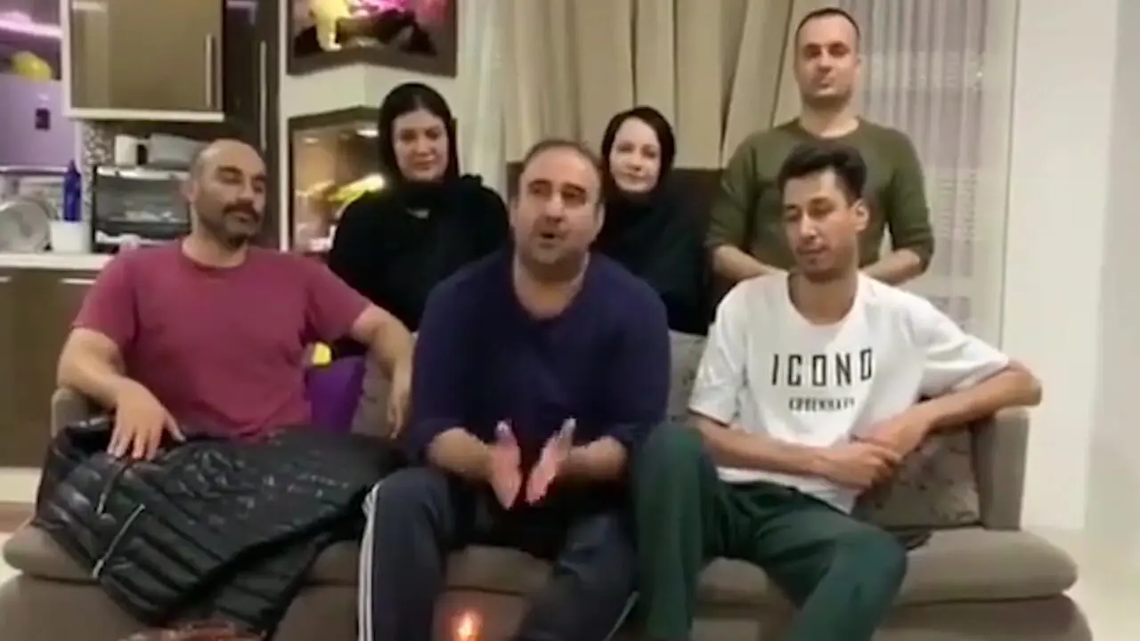 فیلم / نگاهی به چیدمانلوکس و مجلل خانه «مهران احمدی» شکیب سریال آوای باران  / از فرش اصیل ایرانی تا مبلمان استیل و پرده های گرم رنگ و ...