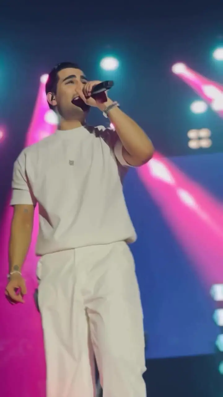 آواز احساسی؛ اکتای من درآوردی مجید رضوی حین اجراش که بعضی ها اصلا خوششون نیومد