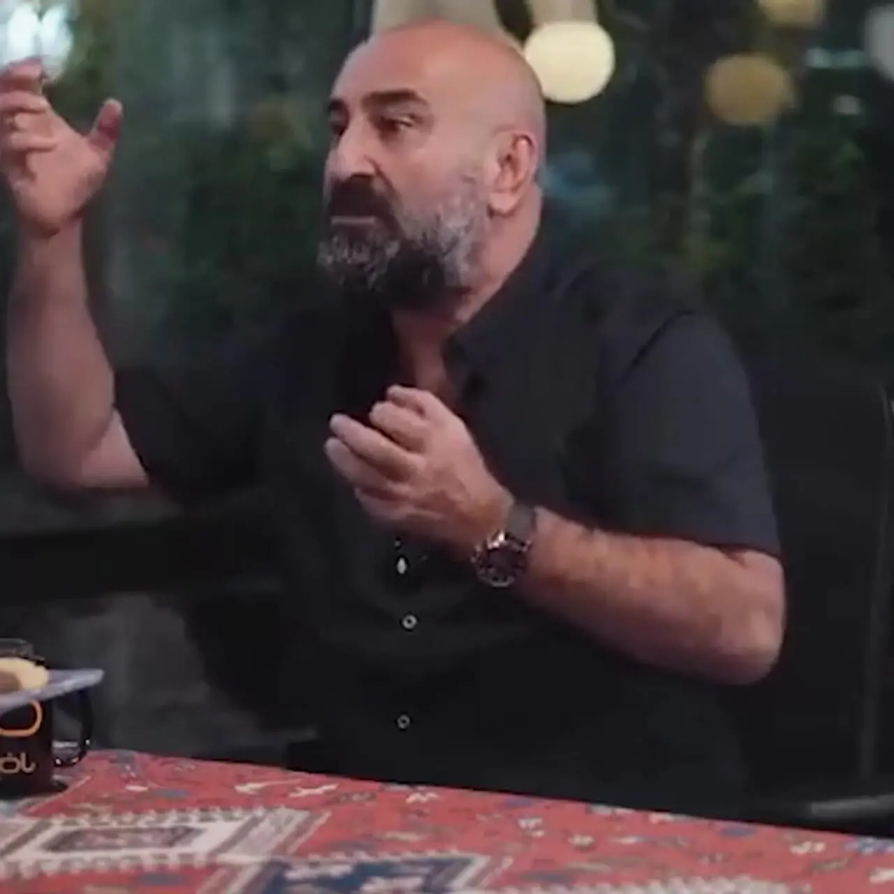 فیلم / رونمایی مهران احمدی از اختلافش در سریال پایتخت .../ محسن تنابنده آقا کاربلد اما .../ قداست من رو خراب میکرد توی ...