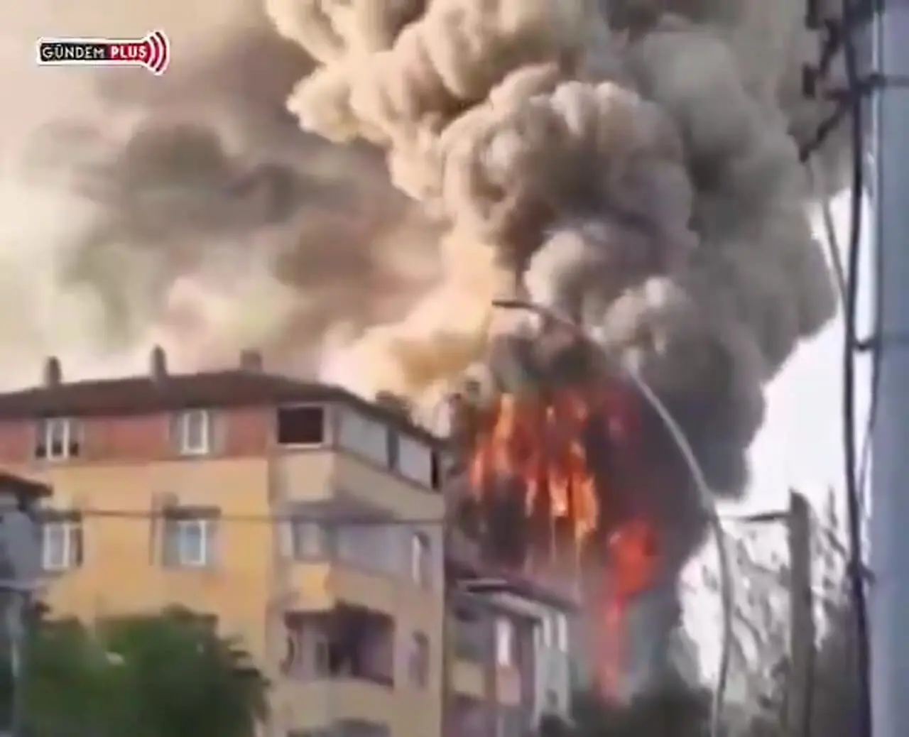 فیلم آتش‌سوزی انبار لوازم آرایشی در ترکیه با 5 کشته