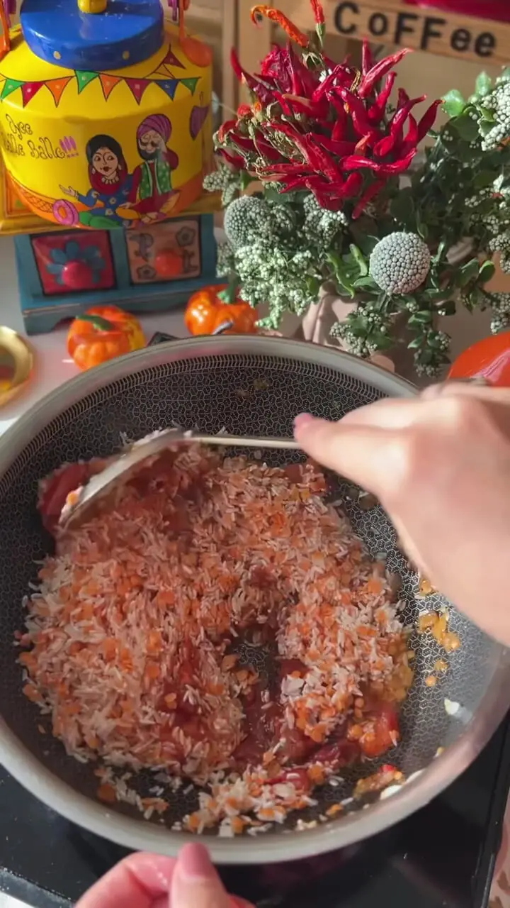 کیچری یا کوشری یه غذای مصری عراقی لبنانی