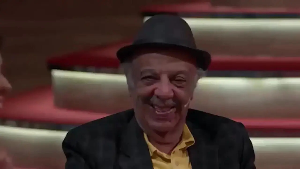 فیلم غش آور /  به الیکا عبدالرزاقی  میگن شبیه گلابی هستی/ / خانم بازیگر میره رو هوا ... فقط تشبیه عباس محبوب به نیما شعبان‌نژاد و جواد خواجوی ...