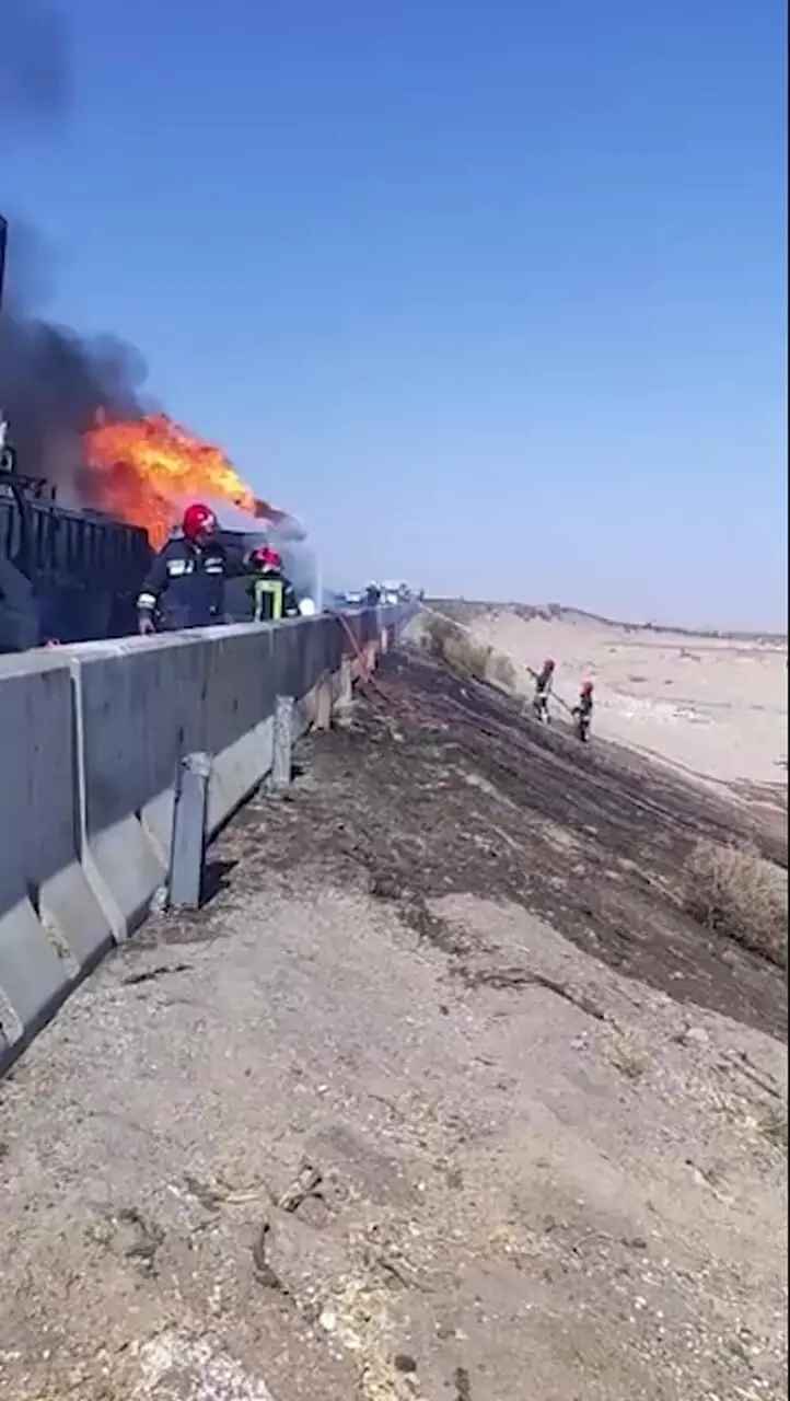 تصاویر تکان‌دهنده از آتش‌سوزی تانکر در یزد / تاکنون یک نفر فوت شده است