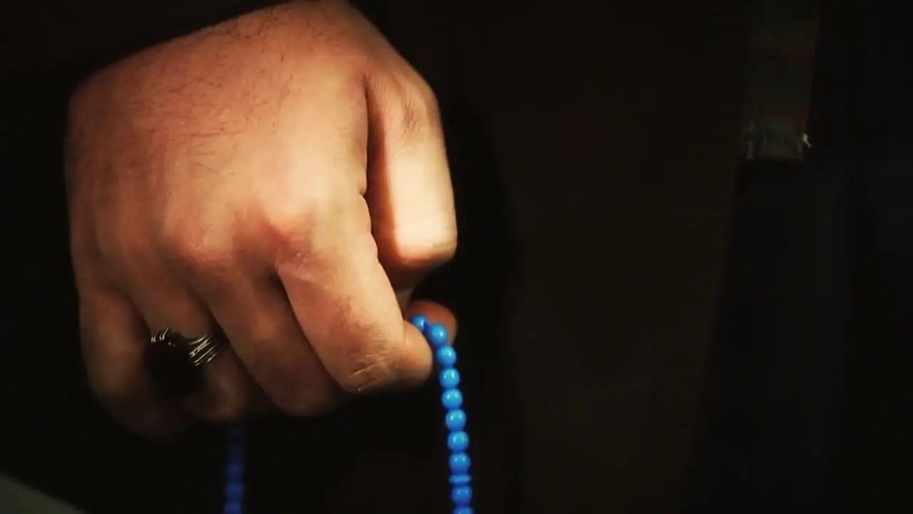 نماهنگ تسبیحات حضرت زهرا(س) با نوای مهدی رسولی