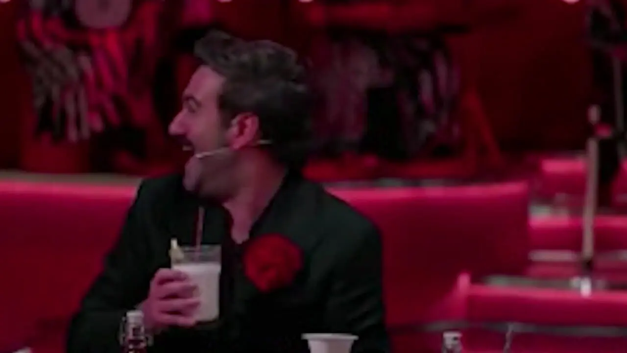 فیلم / خنده‌‎های غش آور رویا میرعلمی و نسیم ادبی در شفرونی: آقای حیاتی چه حسی داشتنی وقتی گفتین به سفر قطر کرد؟ ../ این اشتباهم را خوب می دونم چون ...