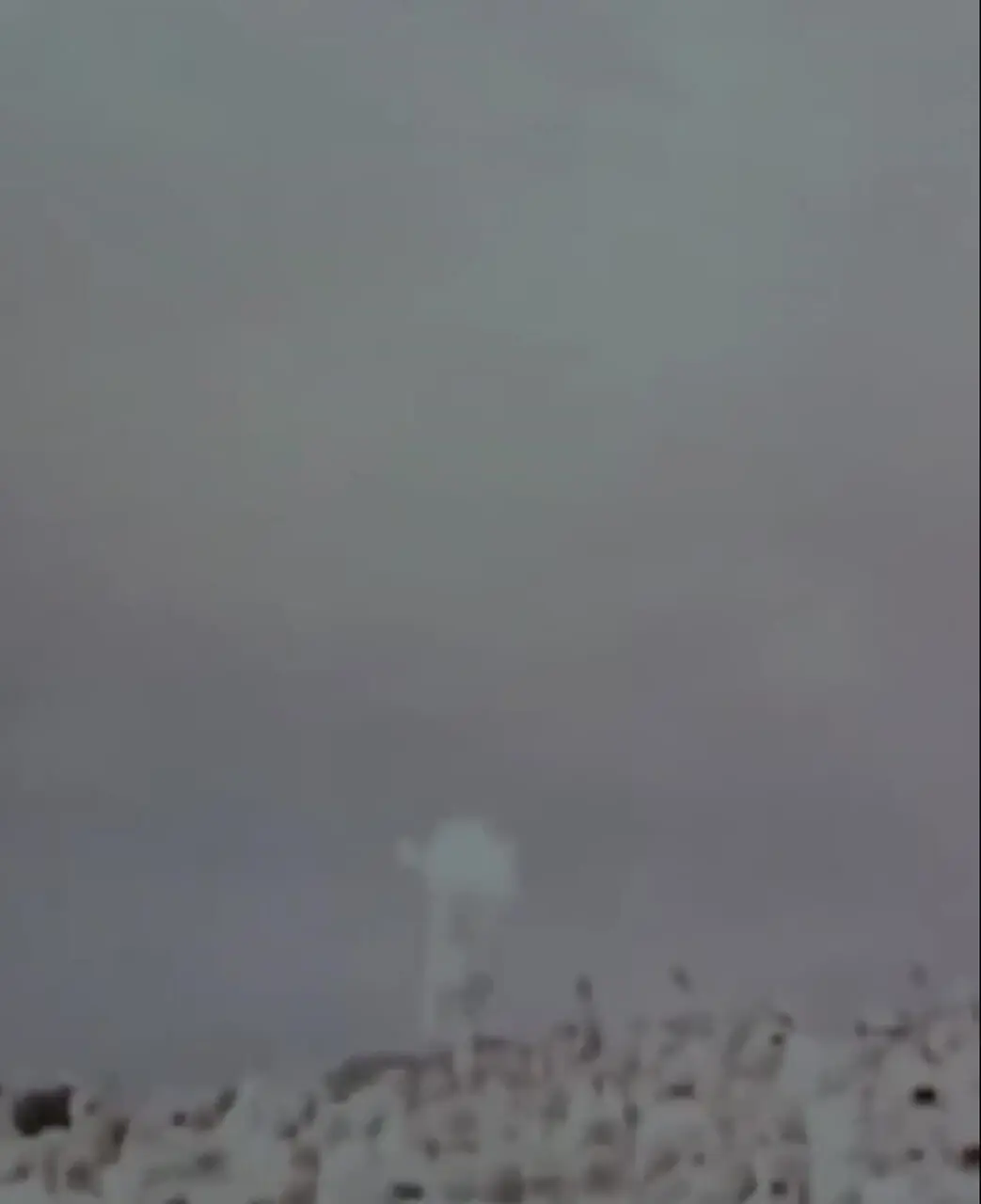 سکانس دل انگیز از مناجات امام رضا با خداوند و طلب باران / خدایا! برای ما بارانی فریادرس و برطرف‌ کننده قحطی بفرست