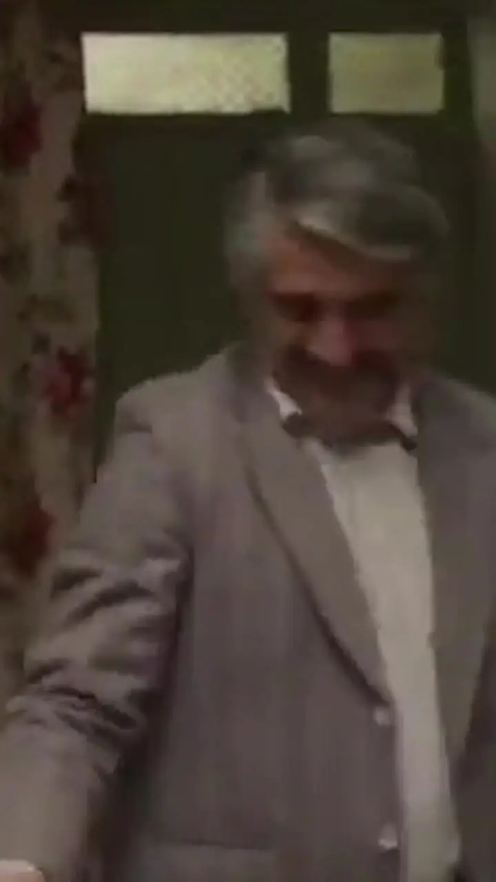 فیلم منتشر شده از شادی پژمان جمشیدی با آهنگ  باباکرمی بعد از بازگشت از کانادا به ایران .../ دیدیدیدین دیدیدین دین ...