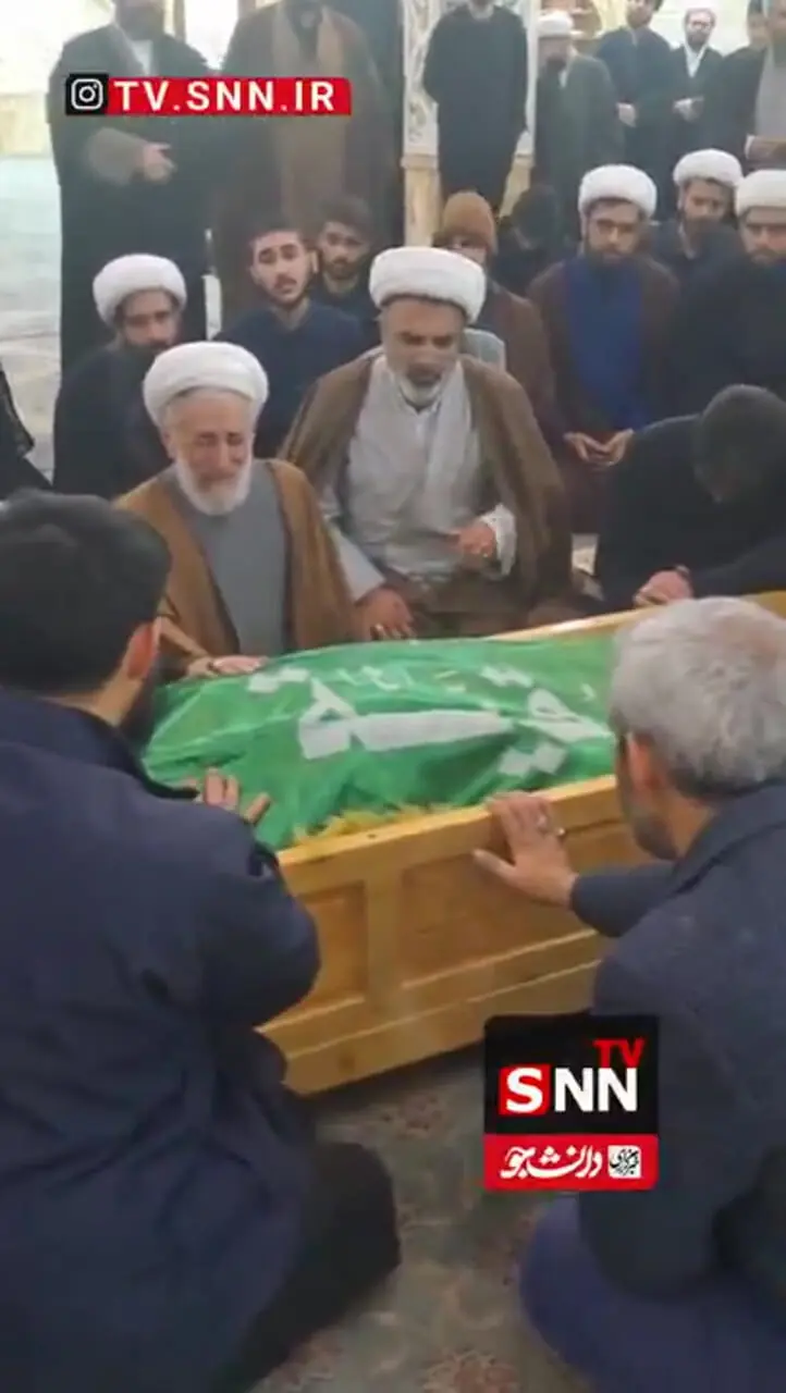 فیلم ضجه ها و گریه های  حجت‌الاسلام صدیقی بر پیکر پسرش محمد مهدی صدیقی / حضور شخصیت های معروف در مراسم تشییع جنازه + علت فوت 