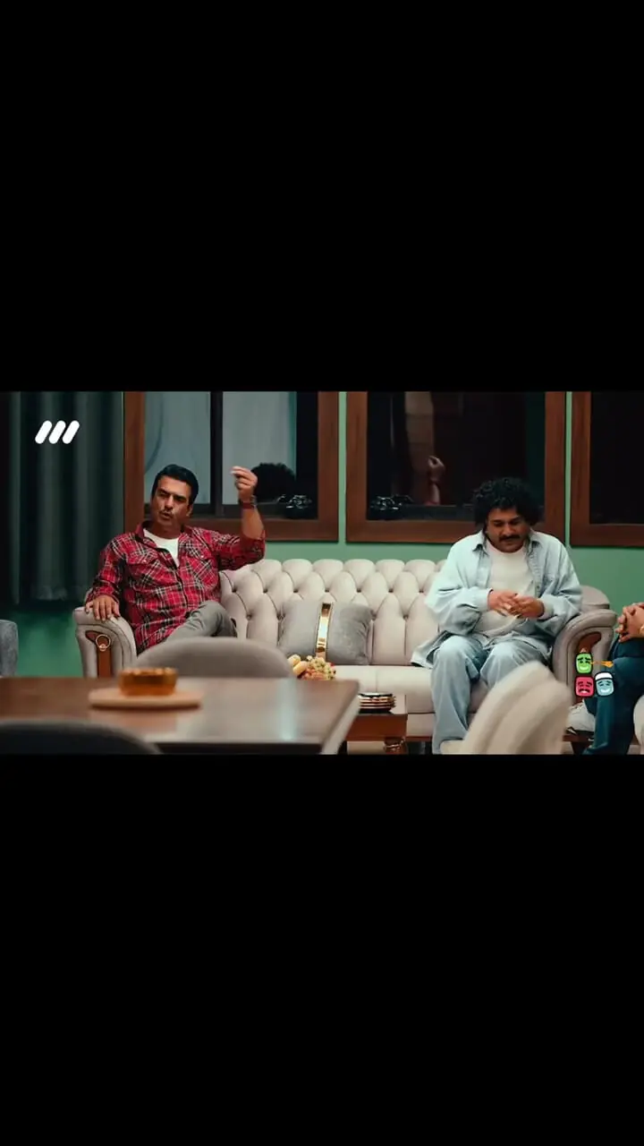 فیلم/ تذکر جنجالی یوسف تیموری به علی صادقی در «چارپایه»؛ اون برگاتو بپوشون کسی نبینه!