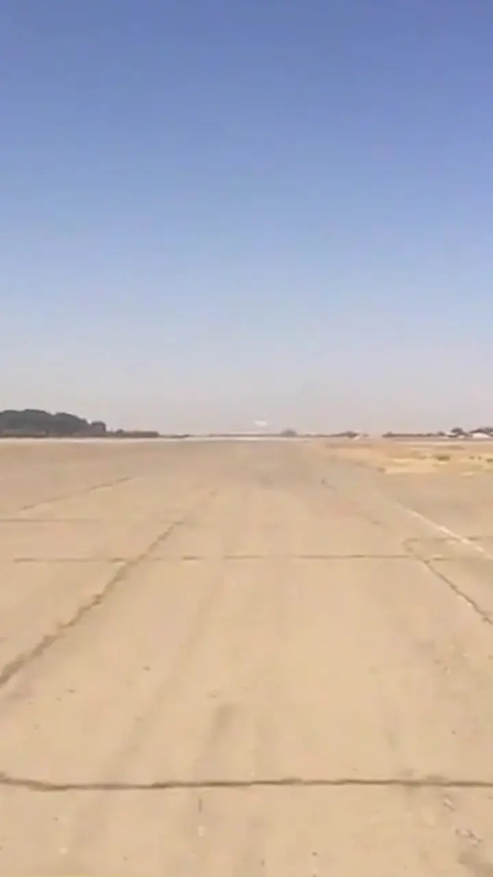 فیلم پژمان جمشیدی داخل هواپیما .../ بعد از پیاده شدن : نگران من نباشید ....