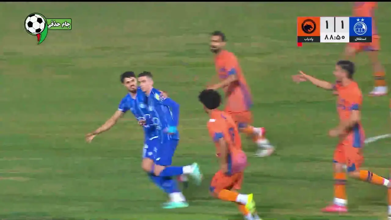 گل اول استقلال توسط آسانی در دقیقه 88 / استقلال 1 - پادیاب 1