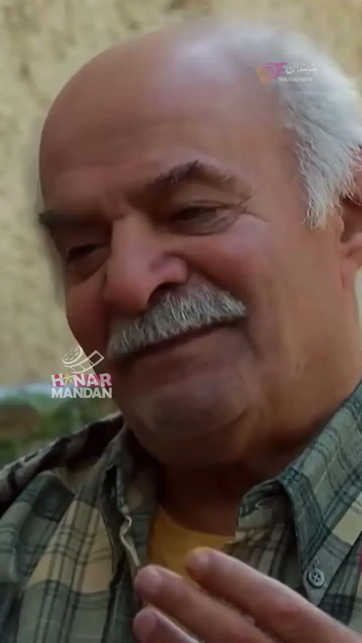 فیلم /سیروس گرجستانی: تو بچگیم بابام تنهام گذاشت رفت ...  ناپدری داشتم ... با اولین حقوقم رفتم بابامو پیدا کنم ... هنوز اون حقوقم پیشمه چون ...