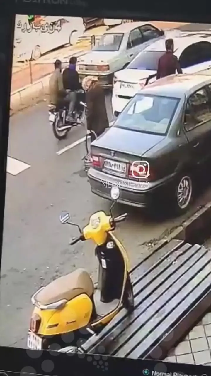 فیلم لحظه حمله یک اوباش به پیرمرد تبریزی / بی رحمانه او را زمین کوبید + توضیحات پسرش 