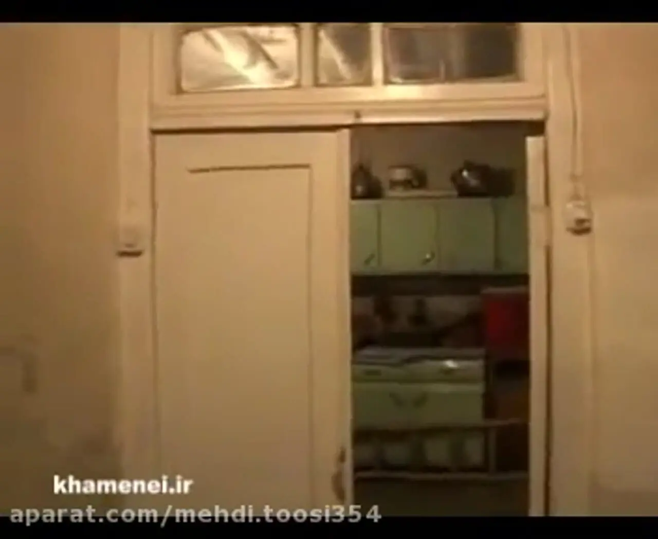 فیلم و عکس/ نگاهی به خانه و زندگی پدر رهبری انقلاب در مشهد / از حیاط باصفا و دوچرخه 28 قدیمی تا حوض زیبا تا فرش های اصیل ایرانی 