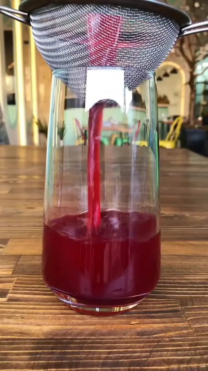 فیلم آموزش نوشیدنی کافی شاپی با آب انار