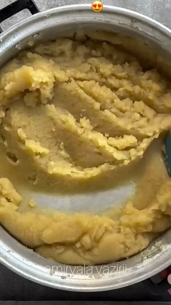 فیلم طرز تهیه حلوای شیر مجلسی