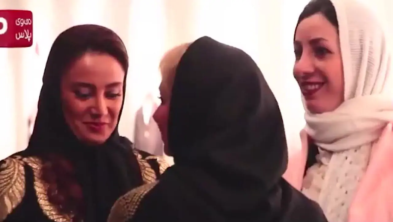 فیلم/ حضور پرشور بازیگران با استایل های جذاب در نمایشگاه عکاسی بهاره افشاری / از نازنین بیاتی و شقایق فراهانی تا  آرمین زارعی، بهرنگ علوی، ، سیاوش خیرابی و...