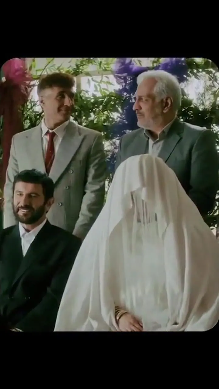 فیلم / مراسم عقد امین حیایی با سرود انقلابی«خجسته باد این پیروزی» غوغا کرد / مدیری اونقدر به کراوات هادی کاظمی نگاه کرد که معذب شد و بازش کرد ! ...