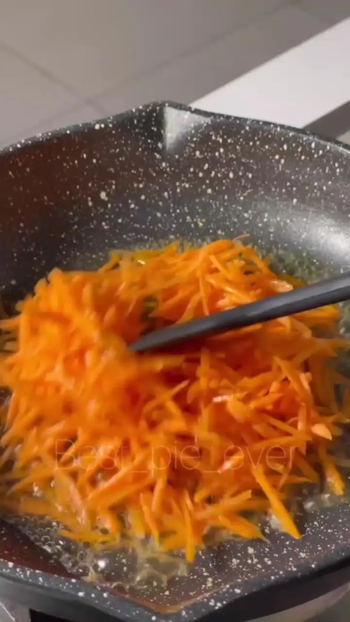 فیلم طرز تهیه سالاد پاستا مجلسی با ذرت و ژامبون