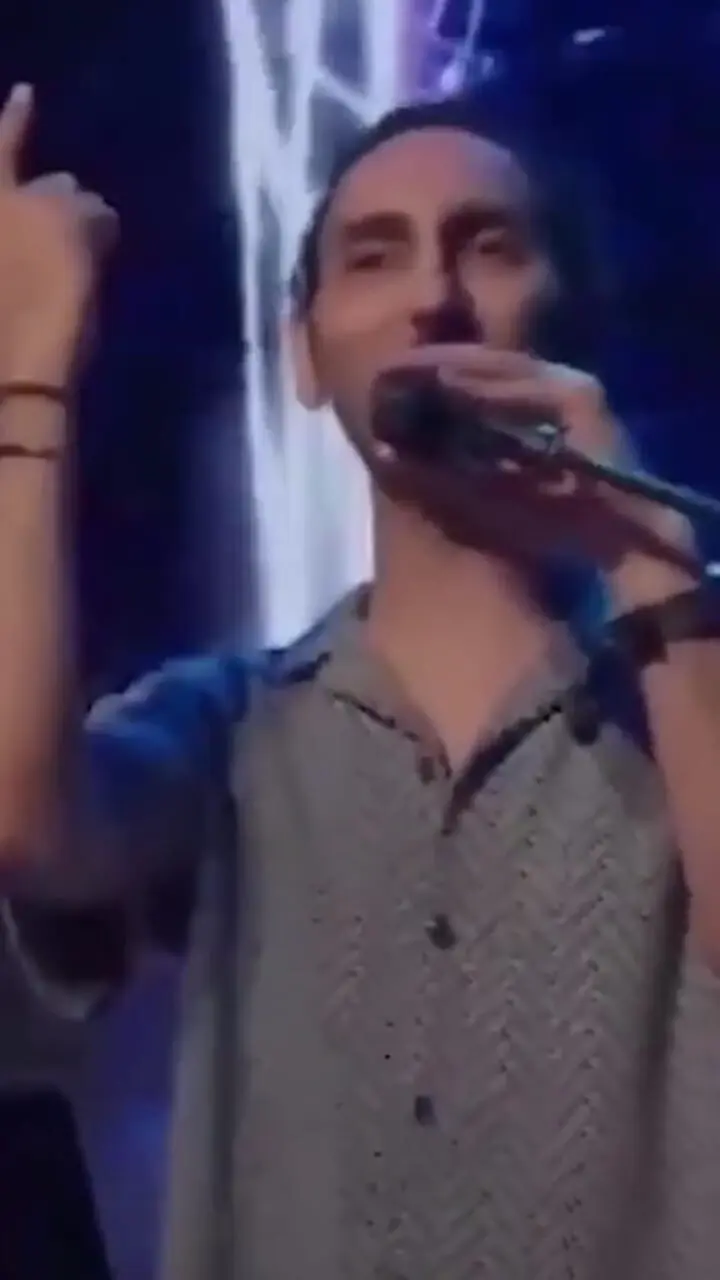 فیلم/ روی دیگر کنسرت جنجالی فرهاد مدیری، پسر مهران مدیری در کانادا که نشان داده نشد / ولی از حق نگذریم صداش انقدرا هم بد نیستااا