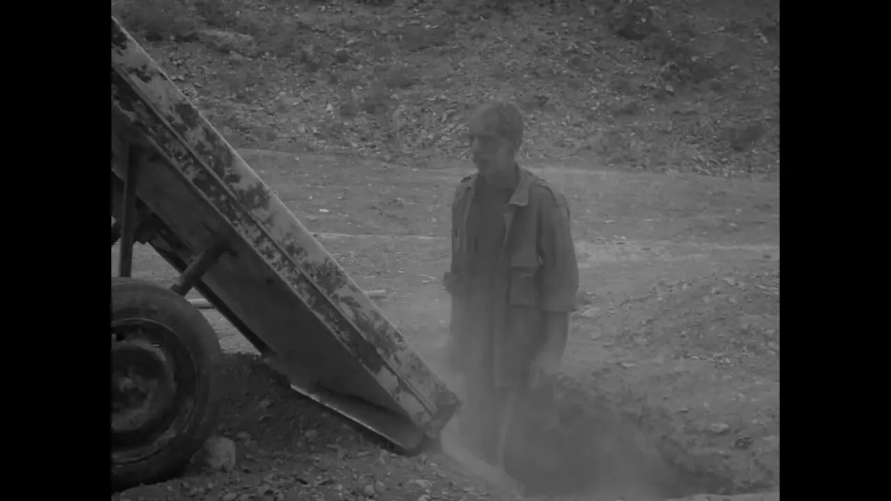 اولین نمایش «مرد خاموش» در ایران/ تیزر رونمایی شد/ اکران از هفته اول دی