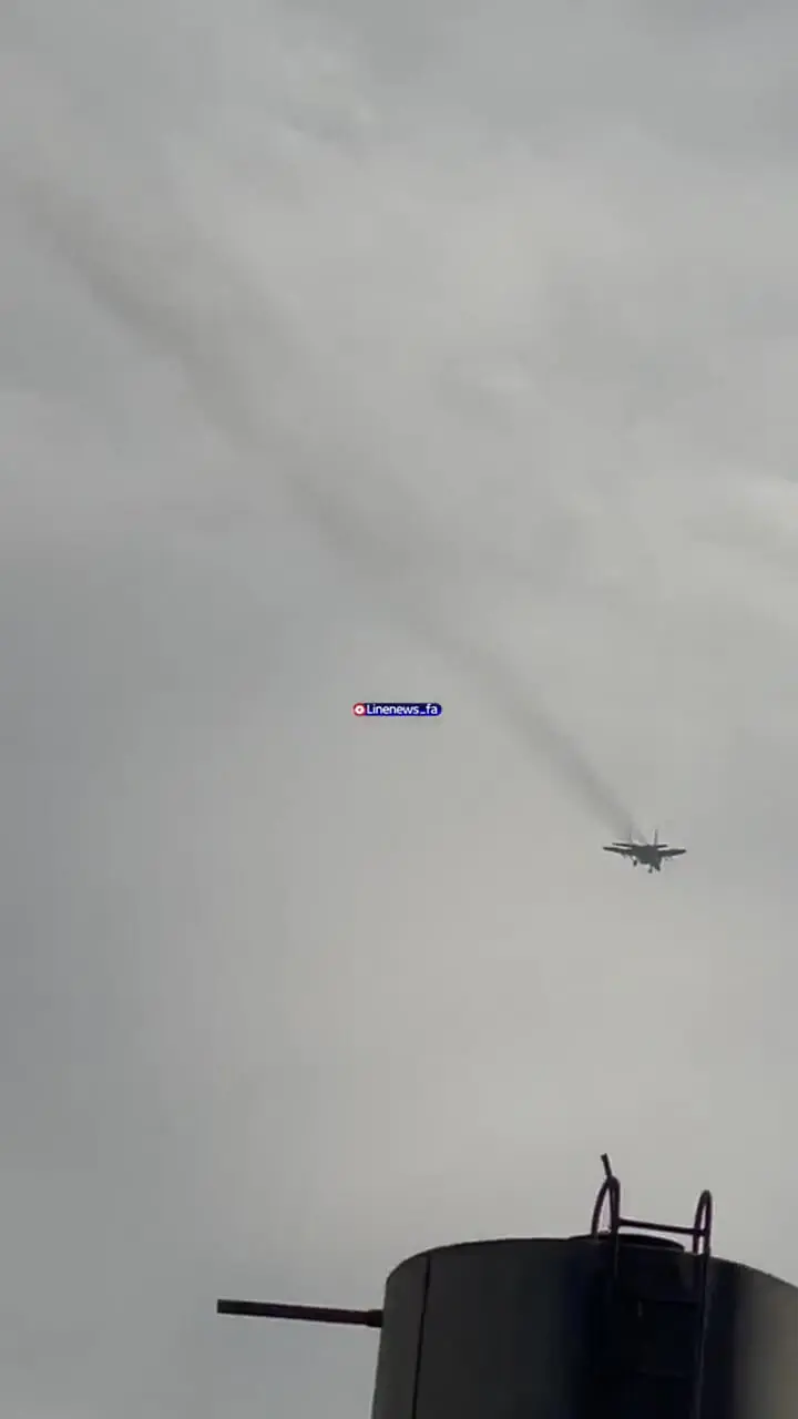 پرواز جنگنده در آسمان تهران / صدای پرواز جنگنده شهروندان را به خود جلب کرد + فیلم