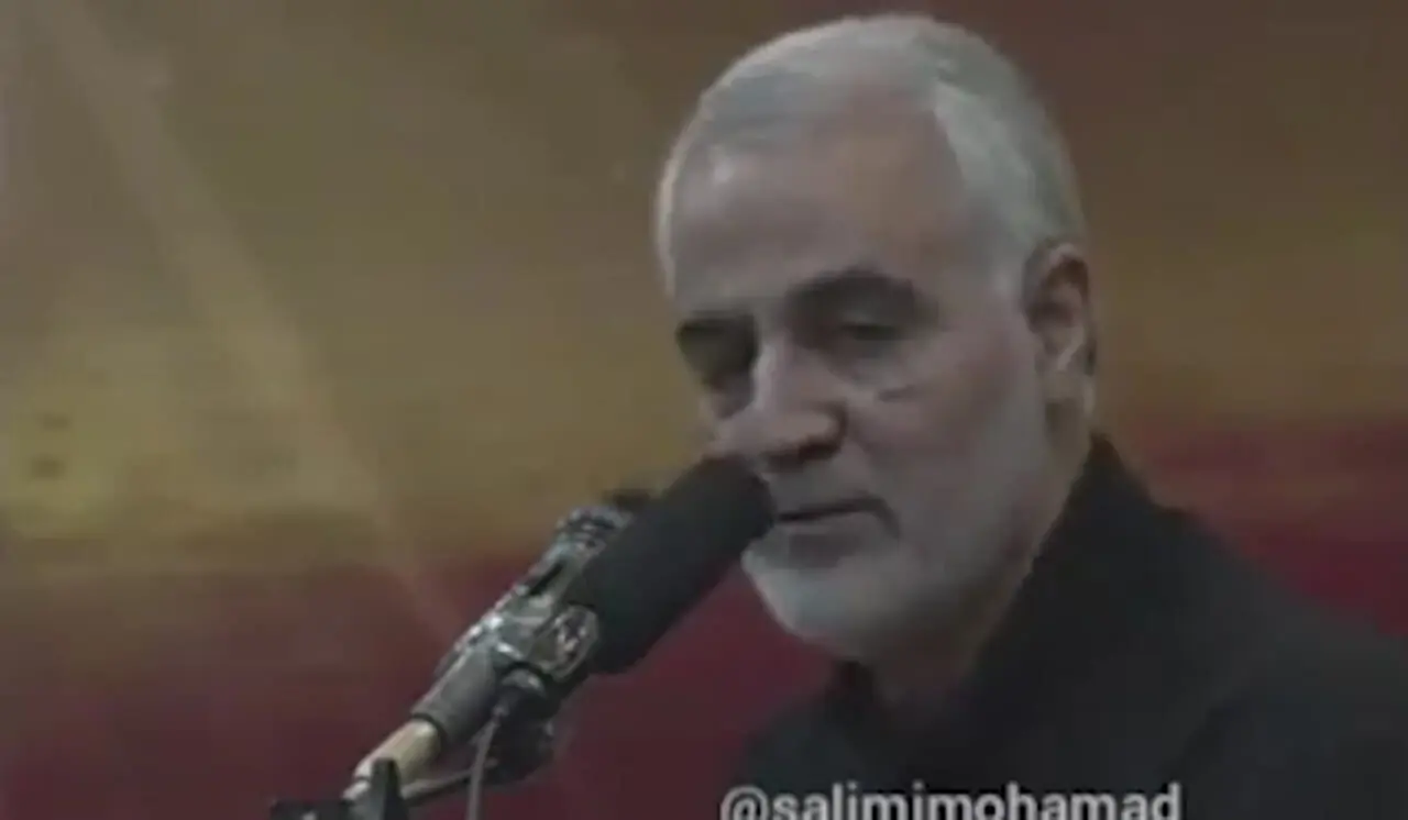 فیلم / یادی کنیم از ماجرای انگشتری که رهبر معظم انقلاب به حاج قاسم سلیمانی اهدا کردند؛ چقدر عزیز بوده و عظمت داشته اون انگشتر که سردار دل‌ها اینطور مواظبش بوده