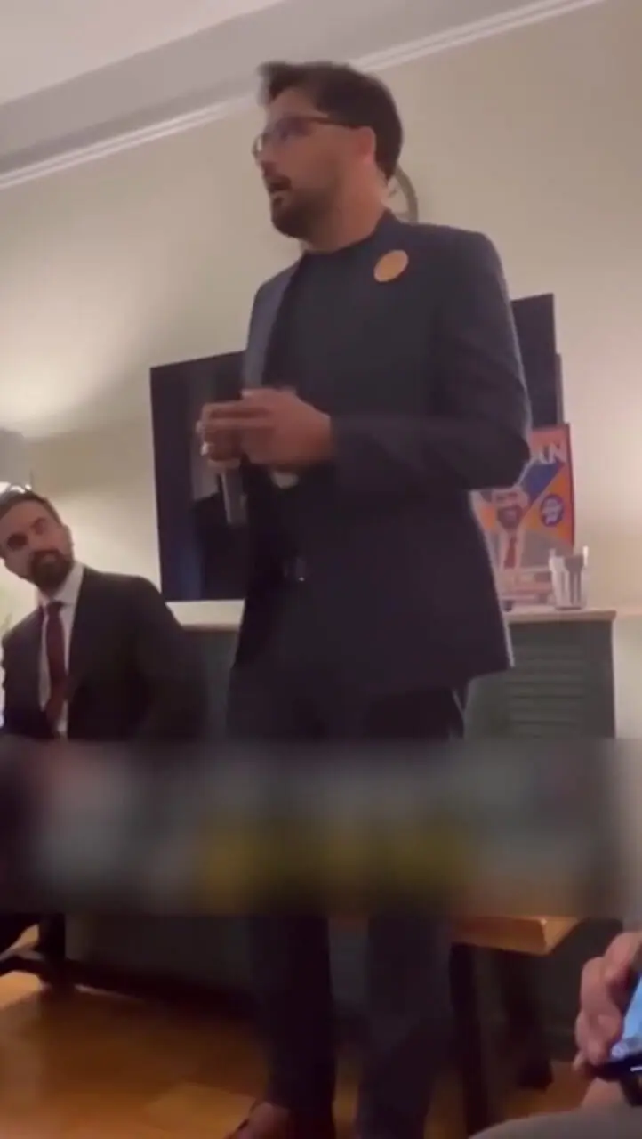 فیلم افتتاح دفتر شهردار نیویورک با مداحی مذهبی