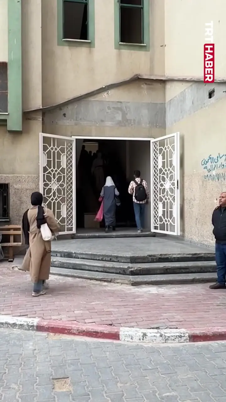 فیلم بازگشت دانشجویان به کلاس‌های درس غزه