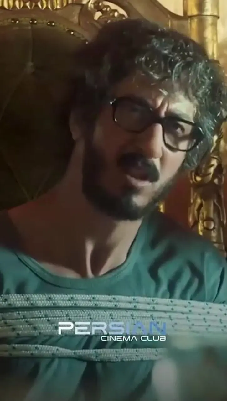 سم‌ترین سکانس فیلم مرد عینکی، یه تنه کل ادبیات فارسی رو زیر سوال برد؛ بهرام افشاری آمپر سوزوند / نبینی نصف عمرت برفناست