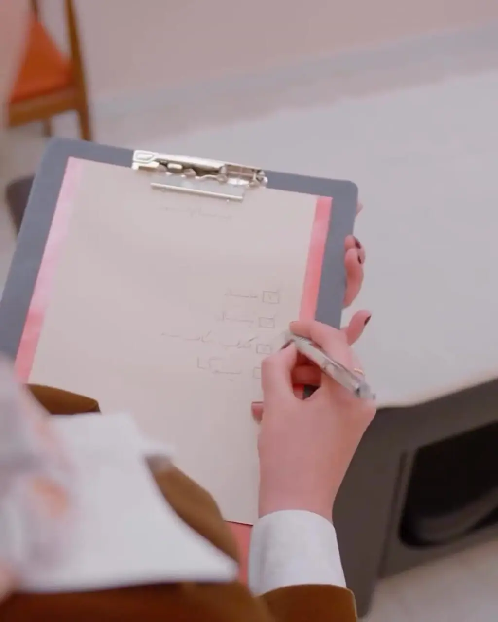 فیلم افتتاح سالن زیبایی پردیس احمدیه خانم بازیگر وطن پرست ایرانی