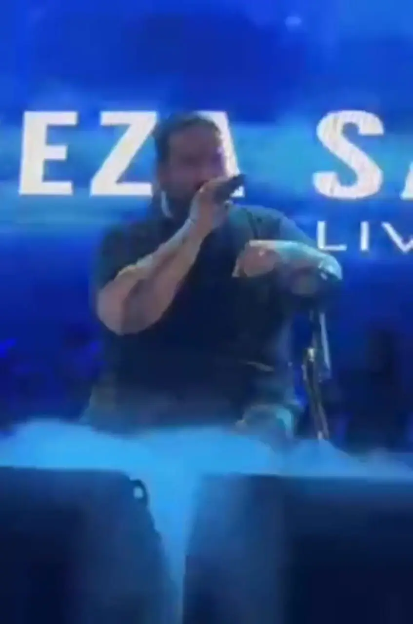 همخوانی مشترک شراره رخام و نفیسه روشن در کنسرت رضا صادقی (فیلم) 