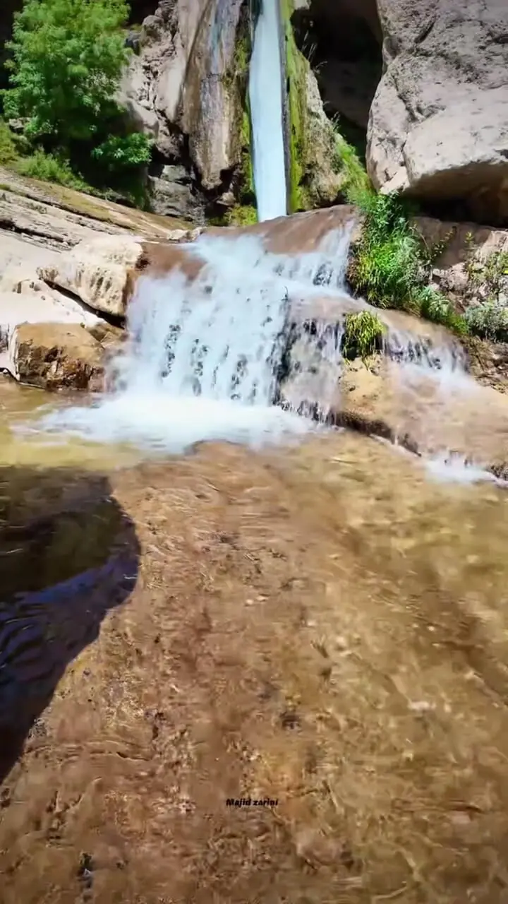 فیلم آبشارهای طبقاتی گریت در خرم آباد