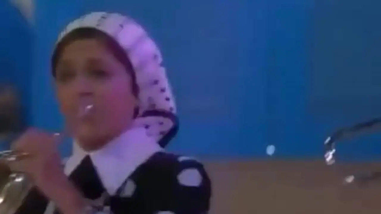 فیلم / غوغای خوانندگی نیما شعبان نژاد به زبان آلمانی مرزهای خوانندگی رو جا به جا کرد: شری شری لیدی دوست دارم خیلی