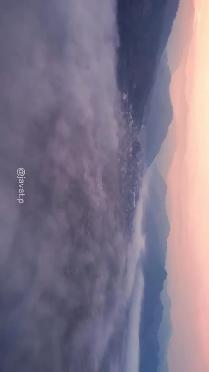 فیلم منظره خیره کننده چلوند از فراز ابرها