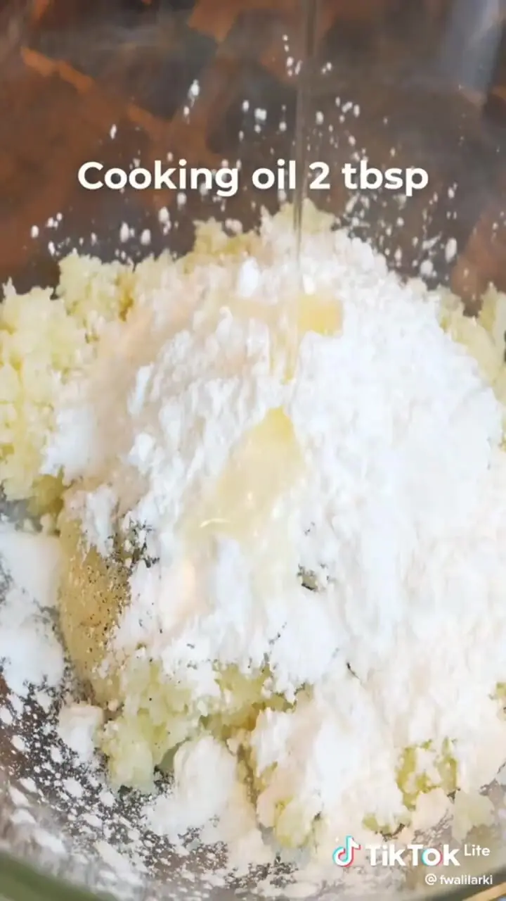 فیلم طرز تهیه سیب زمینی گیسباف خوشمزه و ترد