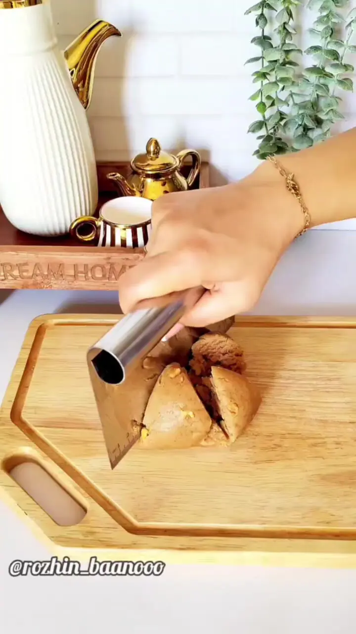 فیلم طرز تهیه کلوچه فومن خانگی با طعم اصیل