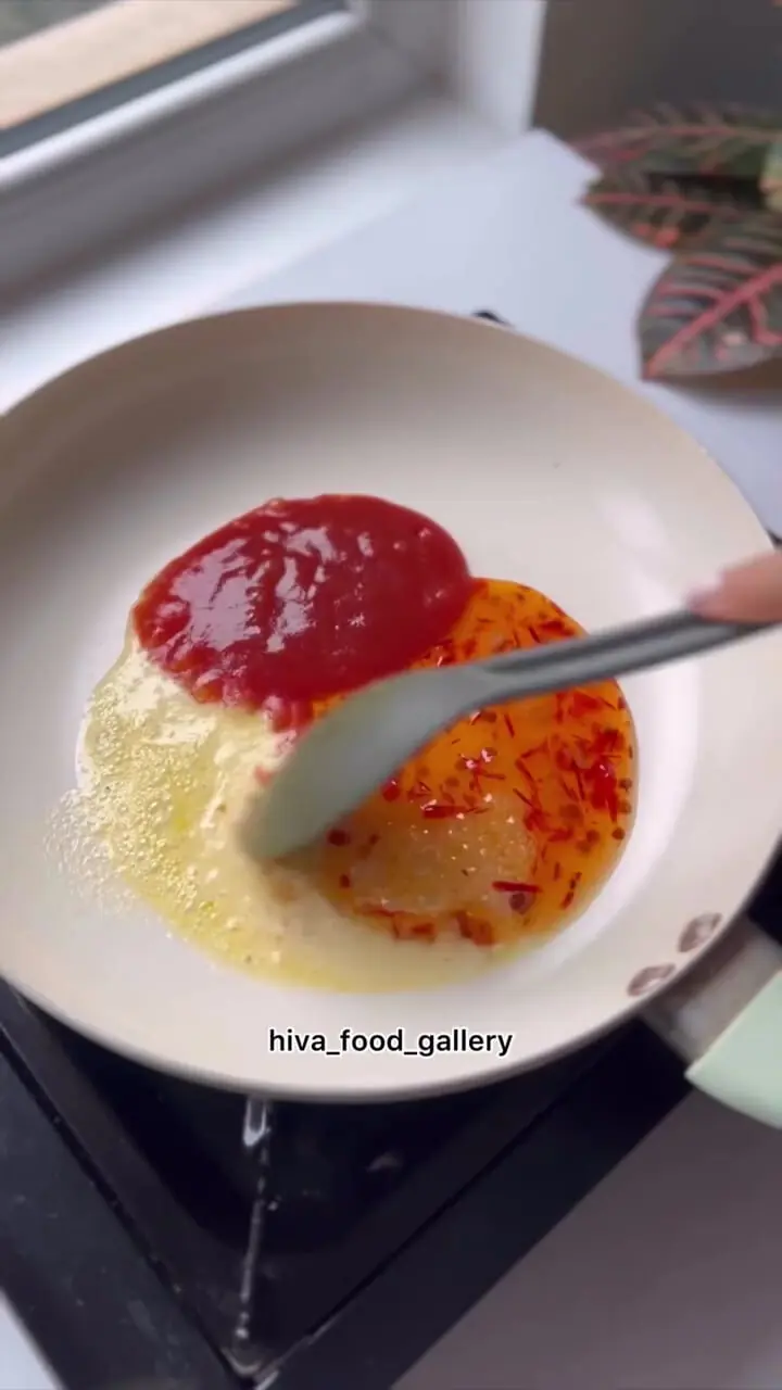 فیلم طرز تهیه ساندویچ مرغ و قارچ خوشمزه