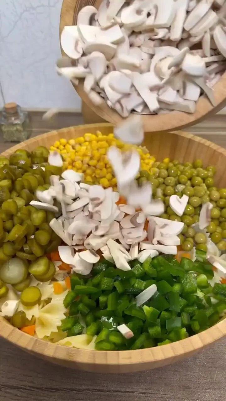 فیلم طرز تهیه سالاد ماکارونی