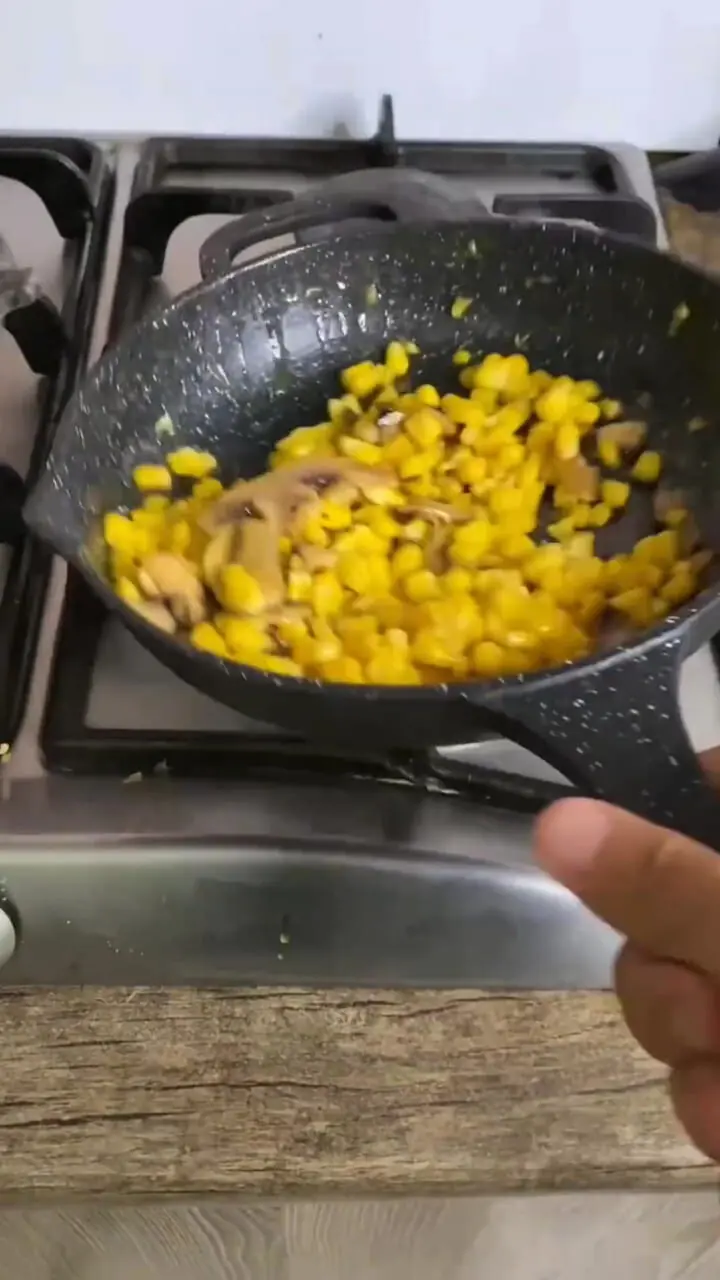 طرز تهیه ذرت مکزیکی خوش‌طعم و مجلسی + فیلم 