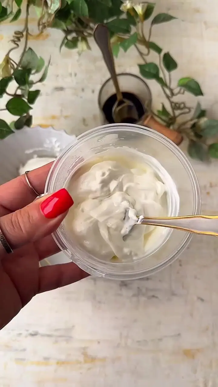 فیلم طرز تهیه آسان کرم نسکافه ای خانگی